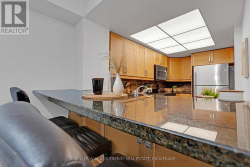 213 - 1200 Don Mills Road, Toronto (Banbury-Don Mills), ON - Indoor Photo Showing Kitchen