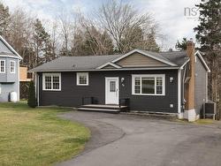 79 Danny Drive  Beaver Bank, NS B4G 1B4