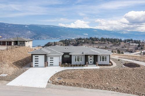 18661 Sanborn Street, Summerland, BC - Outdoor