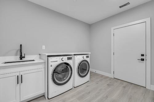 18661 Sanborn Street, Summerland, BC - Indoor Photo Showing Laundry Room