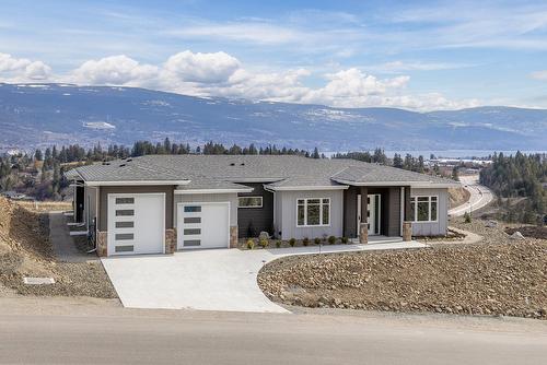 18661 Sanborn Street, Summerland, BC - Outdoor