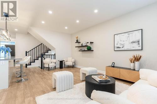 7218 Parsa Street, Niagara Falls, ON - Indoor Photo Showing Living Room