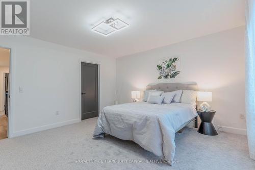 7218 Parsa Street, Niagara Falls, ON - Indoor Photo Showing Bedroom