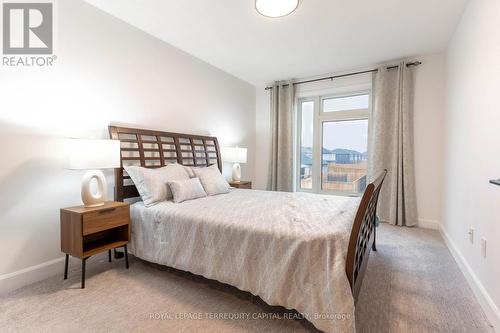 7218 Parsa Street, Niagara Falls, ON - Indoor Photo Showing Bedroom