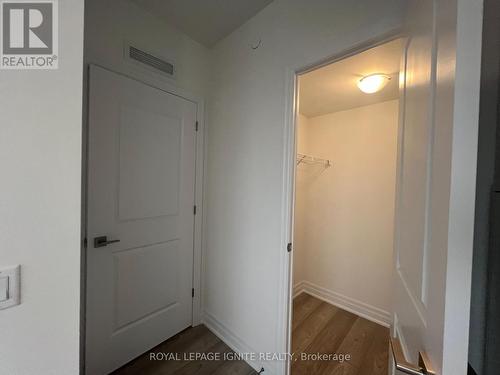 2302 - 30 Elm Drive W, Mississauga, ON - Indoor Photo Showing Other Room