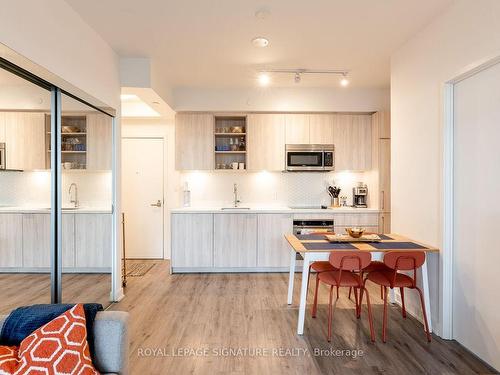 2601-50 Ordnance St, Toronto, ON - Indoor Photo Showing Kitchen