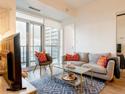 2601-50 Ordnance St, Toronto, ON - Indoor Photo Showing Living Room