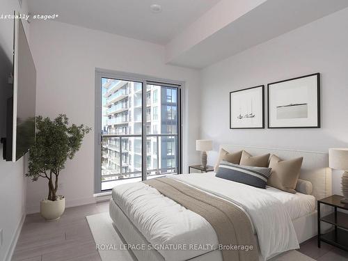 1911-2033 Kennedy Rd, Toronto, ON - Indoor Photo Showing Bedroom