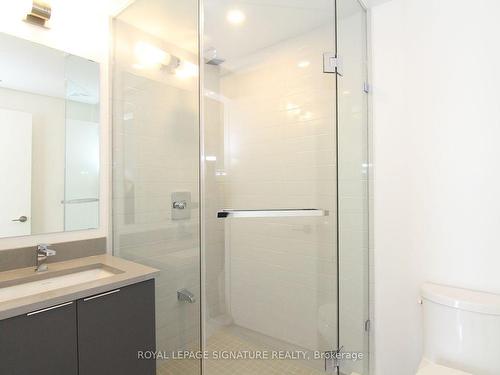 1911-2033 Kennedy Rd, Toronto, ON - Indoor Photo Showing Bathroom