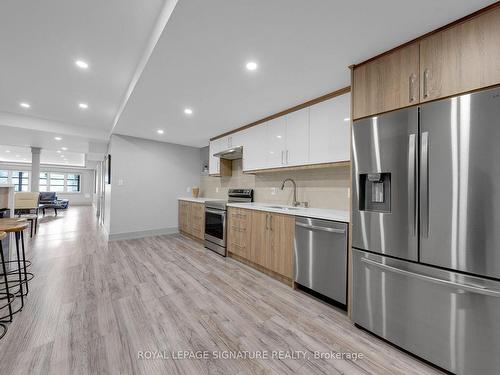 Lower-95 Glensteeple Tr, Aurora, ON - Indoor Photo Showing Kitchen With Stainless Steel Kitchen With Upgraded Kitchen