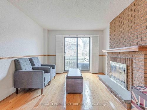 255 Plymouth Tr, Newmarket, ON - Indoor Photo Showing Living Room With Fireplace