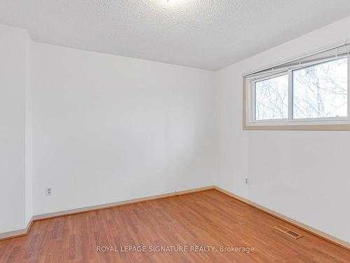 255 Plymouth Tr, Newmarket, ON - Indoor Photo Showing Other Room