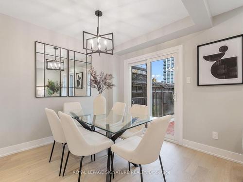 3992 Bishopstoke Lane, Mississauga, ON - Indoor Photo Showing Dining Room