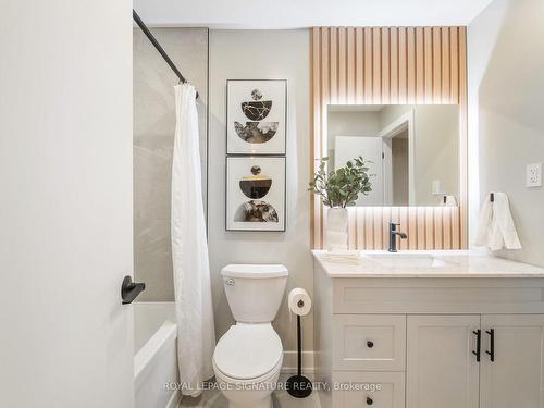 3992 Bishopstoke Lane, Mississauga, ON - Indoor Photo Showing Bathroom