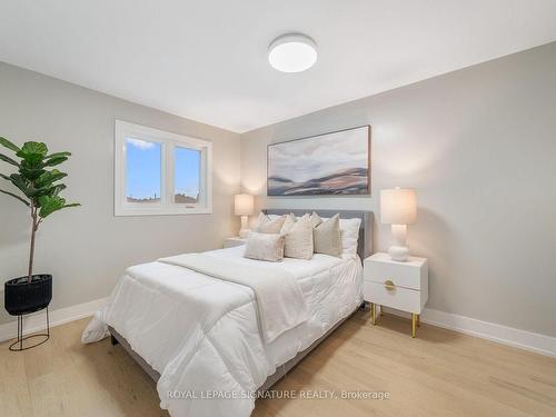 3992 Bishopstoke Lane, Mississauga, ON - Indoor Photo Showing Bedroom