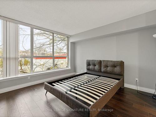 215-20 Southport St, Toronto, ON - Indoor Photo Showing Bedroom