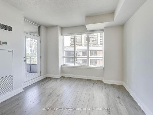 306-1060 Sheppard Ave W, Toronto, ON - Indoor Photo Showing Other Room