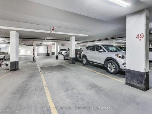 306-1060 Sheppard Ave W, Toronto, ON - Indoor Photo Showing Garage