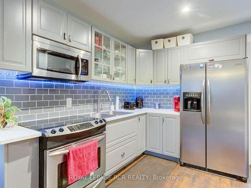 132 Joseph St, Shelburne, ON - Indoor Photo Showing Kitchen With Double Sink