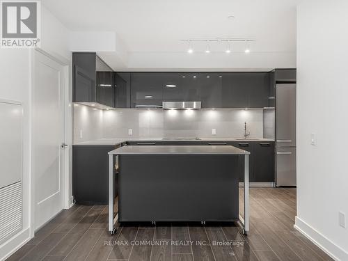 1109 - 8 Cedarland Drive, Markham, ON - Indoor Photo Showing Kitchen