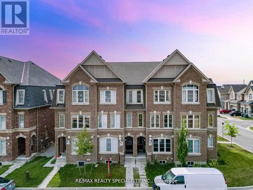 29 Finegan Circle, Brampton, ON - Outdoor With Facade