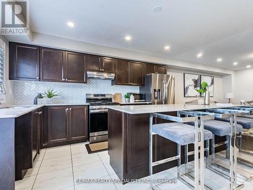 29 Finegan Circle, Brampton, ON - Indoor Photo Showing Kitchen With Stainless Steel Kitchen With Upgraded Kitchen