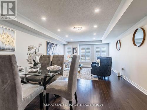 29 Finegan Circle, Brampton, ON - Indoor Photo Showing Dining Room