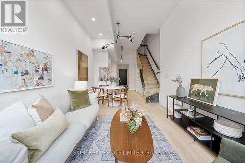 121 - 35 Wabash Avenue, Toronto, ON - Indoor Photo Showing Living Room