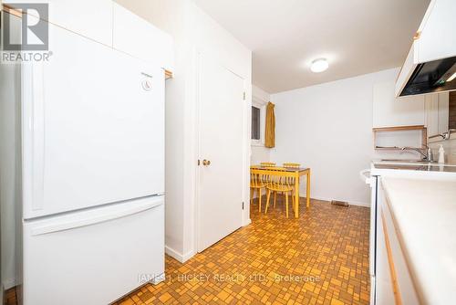 83 Frontenac Crescent, Deep River, ON - Indoor Photo Showing Kitchen