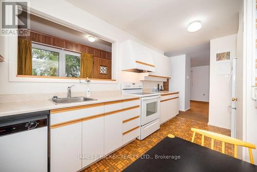 83 Frontenac Crescent, Deep River, ON - Indoor Photo Showing Kitchen