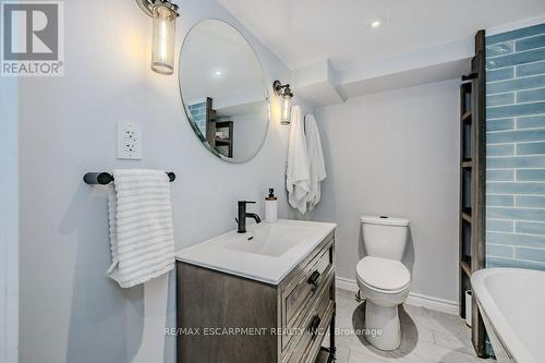 412 Valermo Drive, Toronto, ON - Indoor Photo Showing Bathroom