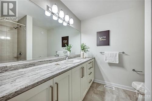 520 Branch Street, Ottawa, ON - Indoor Photo Showing Bathroom