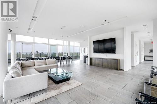 7Xx 8488 Cornish St Street, Vancouver, BC - Indoor Photo Showing Living Room