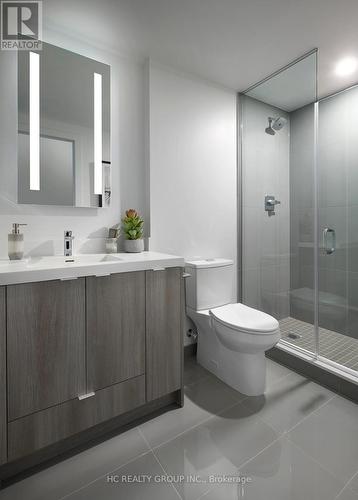 220 - 30 Inn On The Park Drive, Toronto, ON - Indoor Photo Showing Bathroom