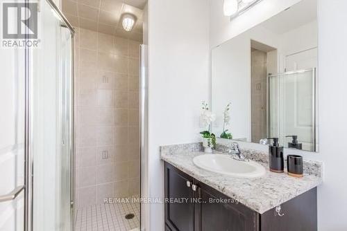 301 - 277 Gatwick Drive, Oakville, ON - Indoor Photo Showing Bathroom