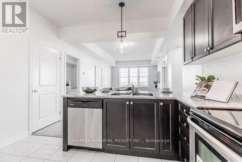 301 - 277 Gatwick Drive, Oakville, ON - Indoor Photo Showing Kitchen With Double Sink