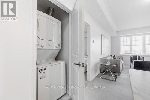 301 - 277 Gatwick Drive, Oakville, ON - Indoor Photo Showing Laundry Room