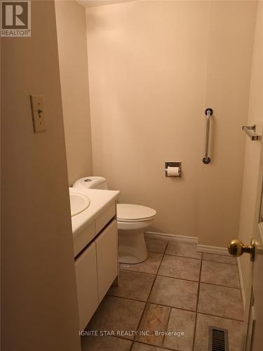 37 - 2155 South Mill Way, Mississauga, ON - Indoor Photo Showing Bathroom