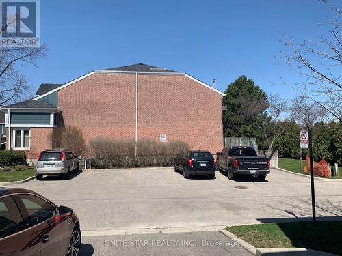 37 - 2155 South Mill Way, Mississauga, ON - Outdoor