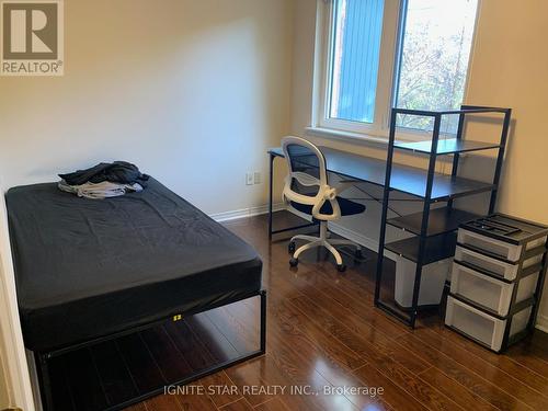 37 - 2155 South Mill Way, Mississauga, ON - Indoor Photo Showing Bedroom