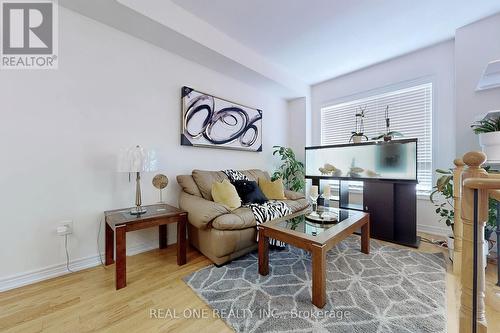 1912 Donald Cousens Parkway, Markham, ON - Indoor Photo Showing Living Room