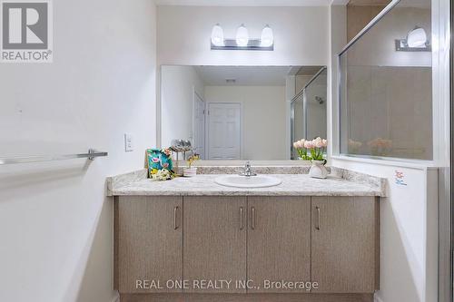 1912 Donald Cousens Parkway, Markham, ON - Indoor Photo Showing Bathroom