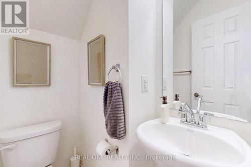 1912 Donald Cousens Parkway, Markham, ON - Indoor Photo Showing Bathroom