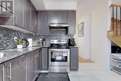 1912 Donald Cousens Parkway, Markham, ON - Indoor Photo Showing Kitchen With Upgraded Kitchen