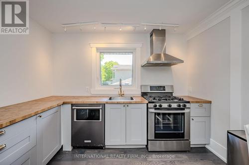 76 Thirty Fifth Street, Toronto, ON - Indoor Photo Showing Kitchen