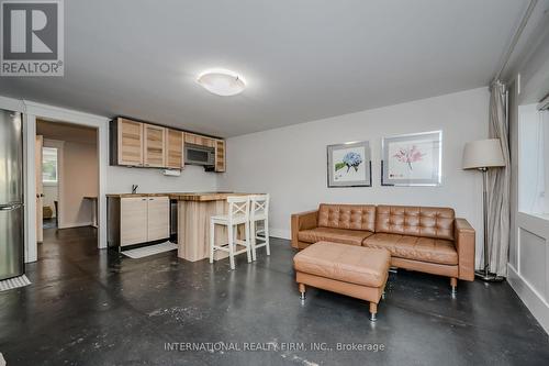 76 Thirty Fifth Street, Toronto, ON - Indoor Photo Showing Other Room