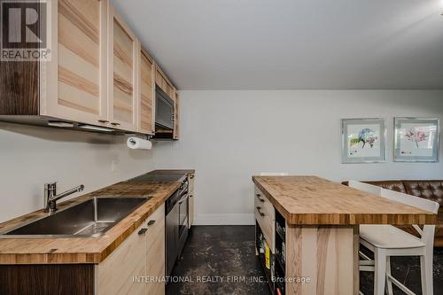 76 Thirty Fifth Street, Toronto, ON - Indoor Photo Showing Kitchen