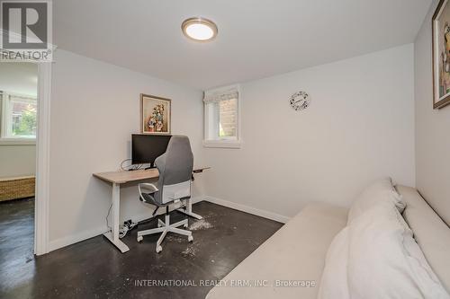 76 Thirty Fifth Street, Toronto, ON - Indoor Photo Showing Bedroom