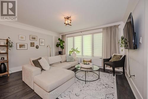 76 Thirty Fifth Street, Toronto, ON - Indoor Photo Showing Living Room