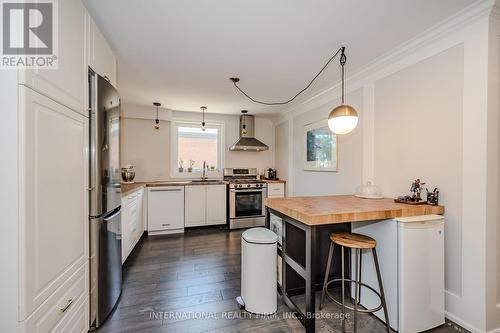 76 Thirty Fifth Street, Toronto, ON - Indoor Photo Showing Kitchen